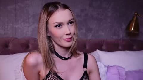Snapshot of lucyaddison chatting on 07.19.26 LucyAddison online show from 07.19.26