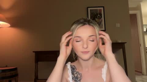 Lucy online show from 04.09.26