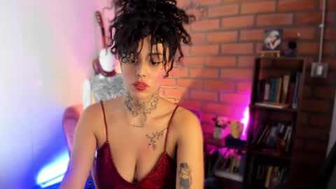 Snapshot of lucyklumm chatting on 12.08.24 MALAMOR online show from 12.08.24