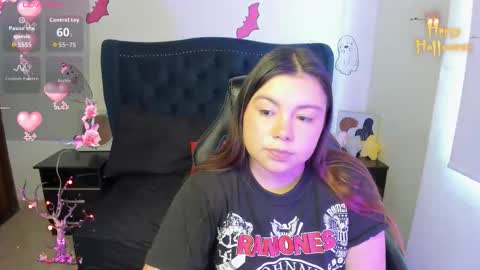 Lucy Petit online show from 11.03.25