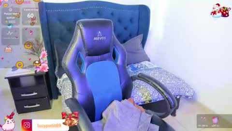 Lucy Petit online show from 12.22.25