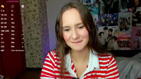 Snapshot of lucyrose33 chatting on 09.30.25 Lucy Rose online show from 09.30.25