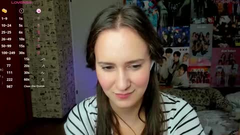 Snapshot of lucyrose33 chatting on 10.03.25 Lucy Rose online show from 10.03.25