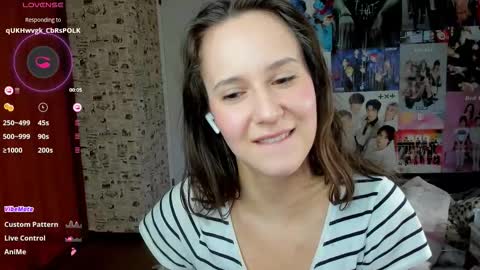 Snapshot of lucyrose33 chatting on 10.22.25 Lucy Rose online show from 10.22.25