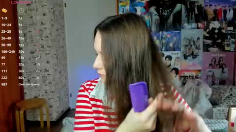 Snapshot of lucyrose33 chatting on 10.27.25 Lucy Rose online show from 10.27.25