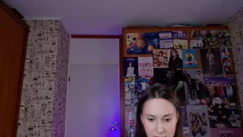 Snapshot of lucyrose33 chatting on 12.14.25 Lucy Rose online show from 12.14.25