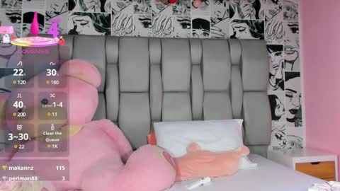 Snapshot of lucyrosse_ chatting on 02.28.25 Lucy online show from 02.28.25
