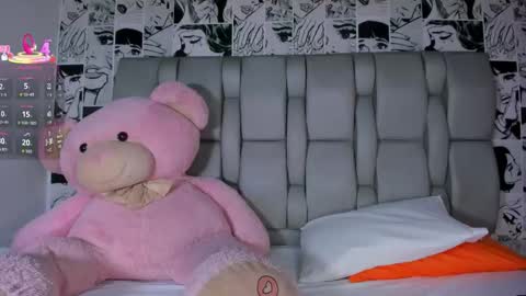 Snapshot of lucyrosse_ chatting on 09.28.25 Lucy online show from 09.28.25