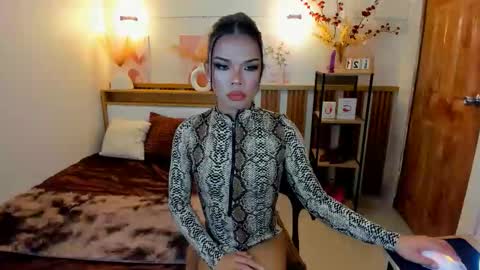 lucyvane online show from 02.19.26