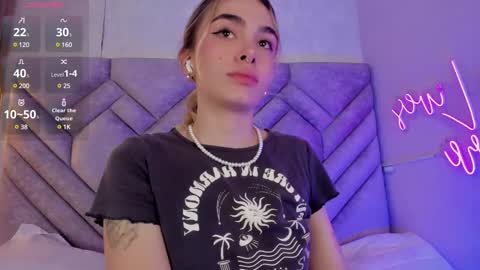 Snapshot of lucyvegaa1 chatting on 12.14.24 Lucy Vega online show from 12.14.24