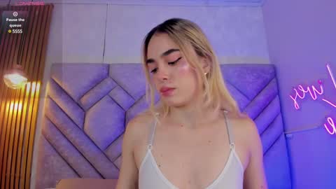 Snapshot of lucyvegaa1 chatting on 12.18.24 Lucy Vega online show from 12.18.24