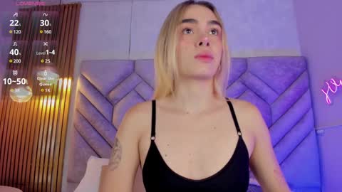 Snapshot of lucyvegaa1 chatting on 12.23.24 Lucy Vega online show from 12.23.24