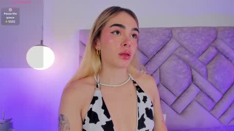 Snapshot of lucyvegaa1 chatting on 01.03.25 Lucy Vega online show from 01.03.25