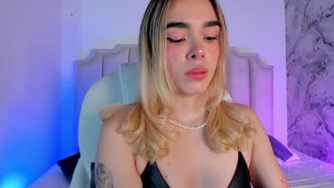 Snapshot of lucyvegaa1 chatting on 01.21.25 Lucy Vega online show from 01.21.25