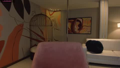 Lucy online show from 11.03.25