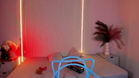 Lucy Wold online show from 06.26.26