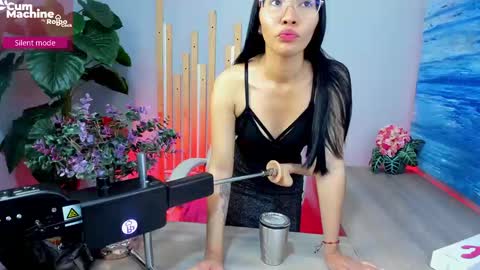 Lucy Liiu online show from 09.09.25