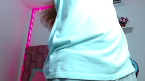 Snapshot of lucyy_start chatting on 01.29.25 LUCY online show from 01.29.25