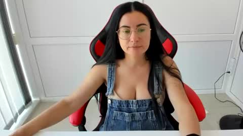Snapshot of lucyycharm chatting on 07.17.26 Lucy online show from 07.17.26
