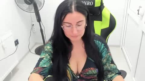 Snapshot of lucyycharm chatting on 07.24.26 Lucy online show from 07.24.26