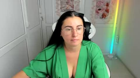 Snapshot of lucyycharm chatting on 07.28.26 Lucy online show from 07.28.26
