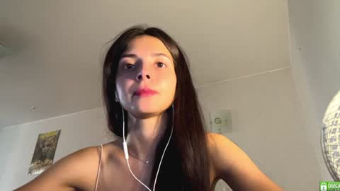 Snapshot of ludivinablice chatting on 07.21.26 Mika online show from 07.21.26