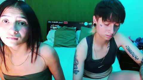 Snapshot of lugiiz05_ chatting on 11.10.25 lugiiz05_ online show from 11.10.25