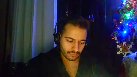 Snapshot of luigi281996 chatting on 12.31.24 luigi281996 online show from 12.31.24