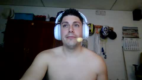 A slave to the mistress.. un esclavo para las amas dominantes. online show from 03.13.26