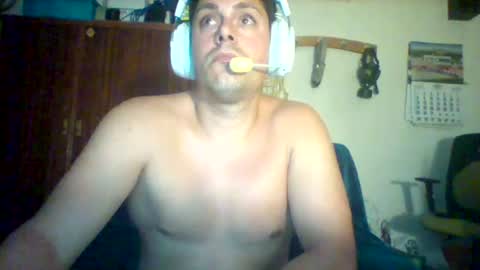 Snapshot of luis2423 chatting on 07.20.26 A slave to the mistress.. un esclavo para las amas dominantes. online show from 07.20.26