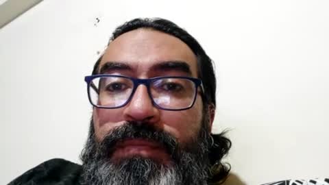 Snapshot of luis2988z chatting on 06.19.26 Hairyman online show from 06.19.26