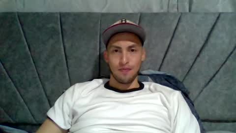 Snapshot of luis_vergon__ chatting on 08.02.26 luis_vergon__ online show from 08.02.26