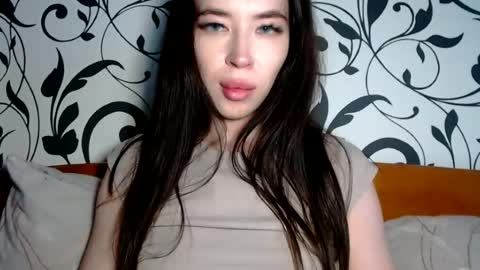 Snapshot of luisa_domina chatting on 06.27.26 luisa lovedom online show from 06.27.26