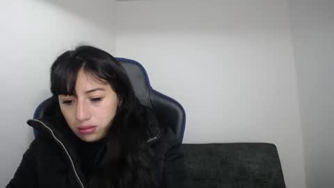 Snapshot of luisa_homes chatting on 11.29.25 luisa_homes online show from 11.29.25