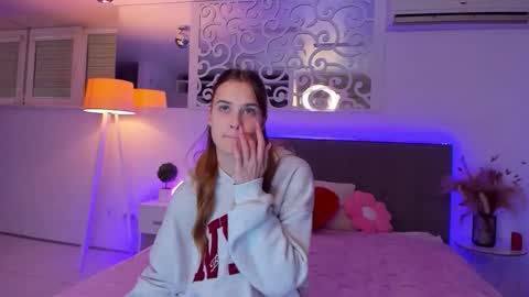 LuisaClover online show from 12.01.25