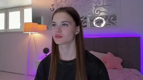 LuisaClover online show from 05.10.26