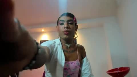 Snapshot of luisadickkhard chatting on 02.04.25 luisadickkhard online show from 02.04.25