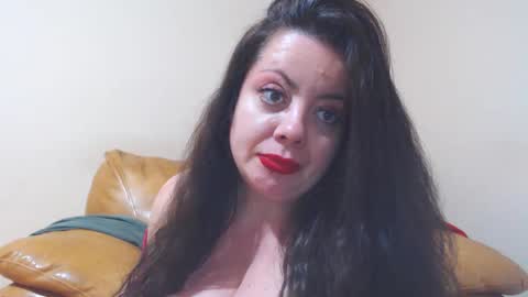 Snapshot of luisahornydoll chatting on 05.19.26 Cassie online show from 05.19.26