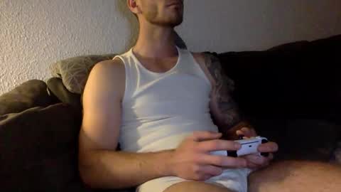 Snapshot of luisbadx chatting on 11.30.25 Luis Badx online show from 11.30.25