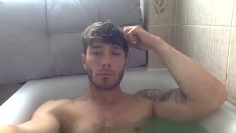 Snapshot of luisbadx chatting on 07.04.26 Luis Badx online show from 07.04.26
