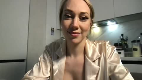 Snapshot of luiva13 chatting on 01.23.25 luiva13 online show from 01.23.25