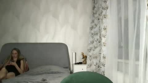 Snapshot of luiva13 chatting on 01.25.25 luiva13 online show from 01.25.25