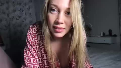 Snapshot of luiva13 chatting on 01.26.25 luiva13 online show from 01.26.25