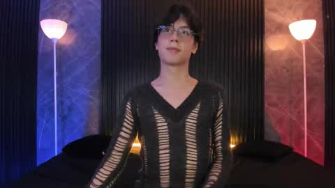 luixdust1 online show from 11.19.25