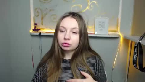 Snapshot of luizaheems_ chatting on 12.15.24 Luiza online show from 12.15.24