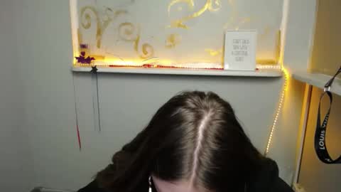 Snapshot of luizaheems_ chatting on 12.17.24 Luiza online show from 12.17.24