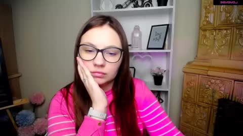 Snapshot of luizaheems_ chatting on 12.15.25 Luiza online show from 12.15.25