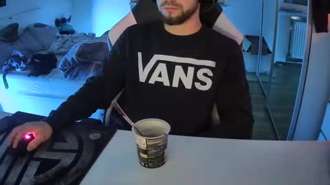 Snapshot of lukasschoetz chatting on 12.05.24 lukasschoetz online show from 12.05.24