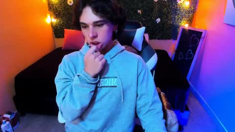 Snapshot of luke_howland chatting on 01.13.25 Luke online show from 01.13.25