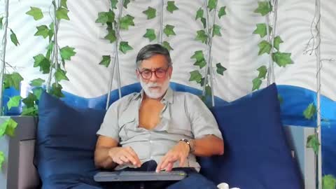 Luke Crews online show from 03.03.25